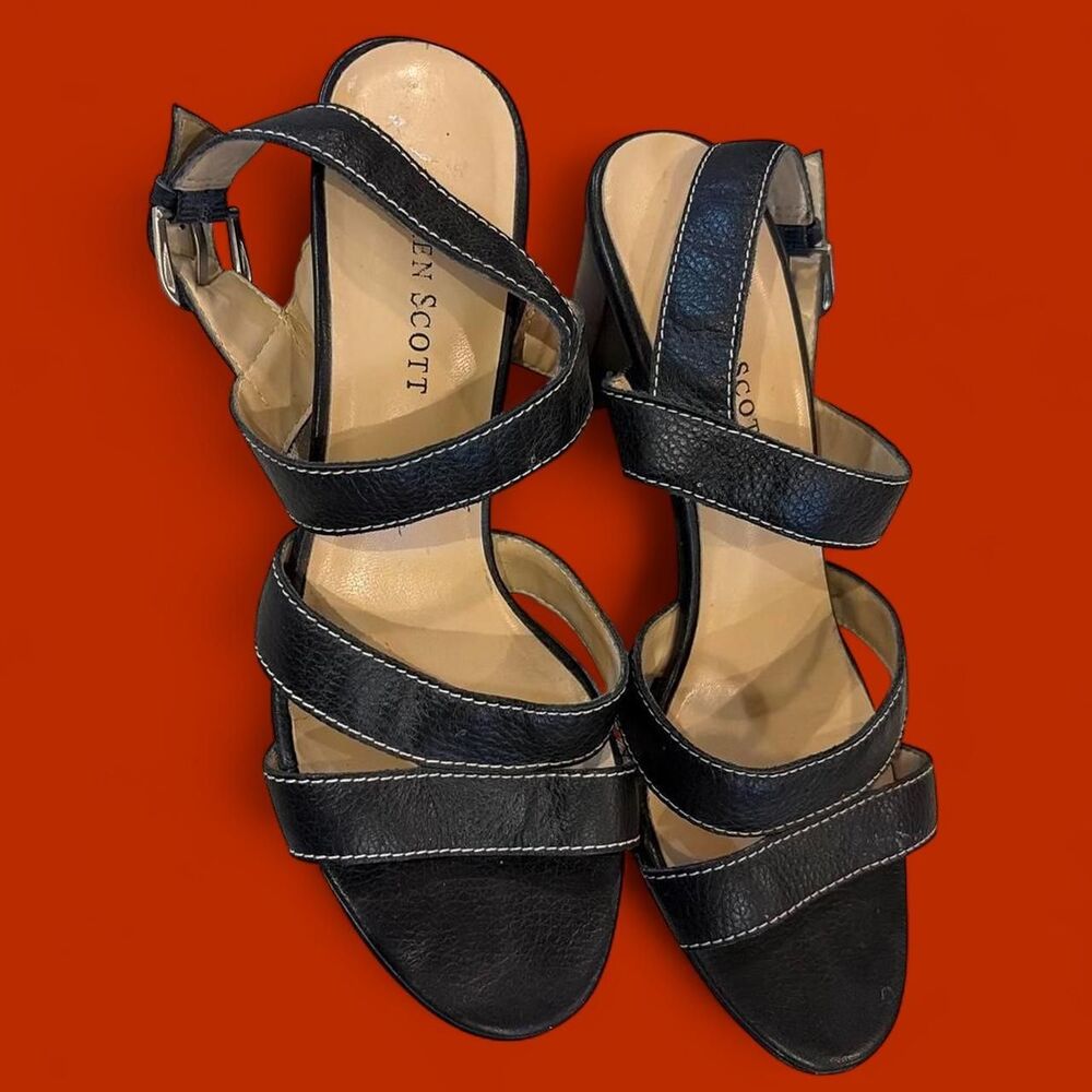 Karen-scott Women's Black and Navy Sandals
